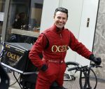 Amsterdam 25 april 2020
Martijn Lusink als fietskoerier voor OGER