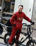 Amsterdam 25 april 2020
Martijn Lusink als fietskoerier voor OGER