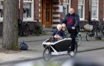 Amsterdam 18 april 2020
Menno Kohler met zijn vrouw en zoon op de bakfiets