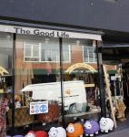 Noordwijk 20 april 2020
De zus van Martien Meiland Nelleke Meiland heeft een winkel en woont in Noordwijk.