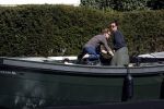 Amsterdam 19 april 2020
Prins Bernhard Prinses Annette en hun kinderen aan het varen op de grachten van Amsterdam . Ze varen in een groene waterdream ( Merk van Prins Bernhard)