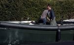 Amsterdam 19 april 2020
Prins Bernhard Prinses Annette en hun kinderen aan het varen op de grachten van Amsterdam . Ze varen in een groene waterdream ( Merk van Prins Bernhard)