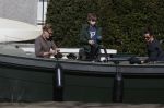 Amsterdam 19 april 2020
Prins Bernhard Prinses Annette en hun kinderen aan het varen op de grachten van Amsterdam . Ze varen in een groene waterdream ( Merk van Prins Bernhard)