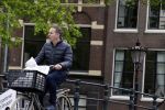 Amsterdam 28 april 2020
Raoul Heertje op de fiets in het centrum van Amsterdam.