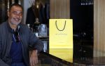 Amsterdam 20 april 2020
Ruud Gullit aan het winkelen bij the society shop .