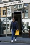 Amsterdam 20 april 2020
Ruud Gullit aan het winkelen bij the society shop .
