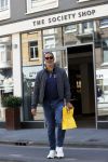 Amsterdam 20 april 2020
Ruud Gullit aan het winkelen bij the society shop .
