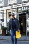 Amsterdam 20 april 2020
Ruud Gullit aan het winkelen bij the society shop .