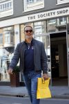 Amsterdam 20 april 2020
Ruud Gullit aan het winkelen bij the society shop .