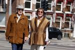 Amsterdam 16 april 2020
Theo Heuft met zijn partner op straat in Amsterdam.