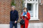 Amsterdam 25 april 2020
Tom Egbers en zijn  vrouw Janke Dekker halen samen een ijsje op de beethovenstraat