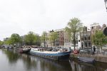 Amsterdam  26 april 2020
Huis van Trijntje Oosterhuis en haar partner Alvin Lewis aan de Amstel