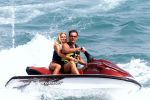 Marbella 31 juli 2001

Gerard Joling   met Willeke op jetski

Peter Smulders bv