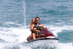 Marbella 31 juli 2001

Gerard Joling   met Willeke op jetski

Peter Smulders bv