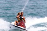Marbella 31 juli 2001

Gerard Joling   met Willeke op jetski

Peter Smulders bv
