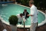 Eindhoven, 21 April 2000
Edwin Smulders gooit Willibrord Frequin in het zwembad