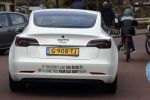 Almere 9 april 2021
Auto Tesla van sportschool 365
