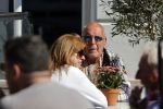Weesp 12 mei 2021
Alfred v d Heuvel met (een( vriendin op terras in Weesp.