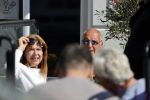 Weesp 12 mei 2021
Alfred v d Heuvel met (een( vriendin op terras in Weesp.