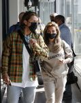 Schiphol en ibiza 23 en 24 april 2021
Andre Hazes gaat voor het eerst op vakantie met zijn nieuwe vriendin Sarah v Soelen . Ook de neef van zijn moeder Andy en zijn vrouw zijn erbij alsmede nog 2 stellen.
