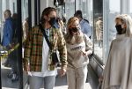 Schiphol en ibiza 23 en 24 april 2021
Andre Hazes gaat voor het eerst op vakantie met zijn nieuwe vriendin Sarah v Soelen . Ook de neef van zijn moeder Andy en zijn vrouw zijn erbij alsmede nog 2 stellen.