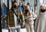 Schiphol en ibiza 23 en 24 april 2021
Andre Hazes gaat voor het eerst op vakantie met zijn nieuwe vriendin Sarah v Soelen . Ook de neef van zijn moeder Andy en zijn vrouw zijn erbij alsmede nog 2 stellen.