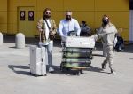 Schiphol en ibiza 23 en 24 april 2021
Andre Hazes gaat voor het eerst op vakantie met zijn nieuwe vriendin Sarah v Soelen . Ook de neef van zijn moeder Andy en zijn vrouw zijn erbij alsmede nog 2 stellen.