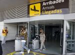 Schiphol en ibiza 23 en 24 april 2021
Andre Hazes gaat voor het eerst op vakantie met zijn nieuwe vriendin Sarah v Soelen . Ook de neef van zijn moeder Andy en zijn vrouw zijn erbij alsmede nog 2 stellen.