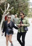Schiphol en ibiza 23 en 24 april 2021
Andre Hazes gaat voor het eerst op vakantie met zijn nieuwe vriendin Sarah v Soelen . Ook de neef van zijn moeder Andy en zijn vrouw zijn erbij alsmede nog 2 stellen.