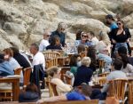 Schiphol en ibiza 23 en 24 april 2021
Andre Hazes gaat voor het eerst op vakantie met zijn nieuwe vriendin Sarah v Soelen . Ook de neef van zijn moeder Andy en zijn vrouw zijn erbij alsmede nog 2 stellen.