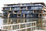 Rotterdam 7 mei 2021
Andre Hazes en zijn vriendin Sarah v Soelen hebben samen een appartement gekocht in dit prachtige complex aan het water . Het ligt dicht bij het huis waar Monique en Kleine andre wonen en dichtbij het huis van sarah haar ouders.