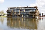 Rotterdam 7 mei 2021
Andre Hazes en zijn vriendin Sarah v Soelen hebben samen een appartement gekocht in dit prachtige complex aan het water . Het ligt dicht bij het huis waar Monique en Kleine andre wonen en dichtbij het huis van sarah haar ouders.