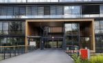 Rotterdam 7 mei 2021
Andre Hazes en zijn vriendin Sarah v Soelen hebben samen een appartement gekocht in dit prachtige complex aan het water . Het ligt dicht bij het huis waar Monique en Kleine andre wonen en dichtbij het huis van sarah haar ouders.