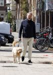 Amsterdam 5 mei 2021
Bert Kuizenga laat de hond van zijn dochter uit