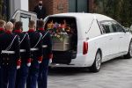 Laren 3 april 2021
Crematie van Bibian Mentel in crmatorium in Laren.
Haar man Edwin Spee en kinderen zijn aanwezig.