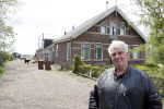 Broek en Waterland 20 mei 2021
Politie doet onderzoek naar de schietpartij/overval in Broek en Waterland . oa Karin Bloemen en boer Geet Jan v Meerveld wonen daar.