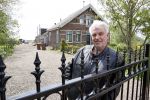 Broek en Waterland 20 mei 2021
Politie doet onderzoek naar de schietpartij/overval in Broek en Waterland . oa Karin Bloemen en boer Geet Jan v Meerveld wonen daar.