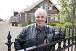 Broek en Waterland 20 mei 2021
Politie doet onderzoek naar de schietpartij/overval in Broek en Waterland . oa Karin Bloemen en boer Geet Jan v Meerveld wonen daar.