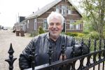 Broek en Waterland 20 mei 2021
Politie doet onderzoek naar de schietpartij/overval in Broek en Waterland . oa Karin Bloemen en boer Geet Jan v Meerveld wonen daar.