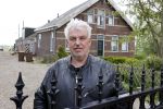 Broek en Waterland 20 mei 2021
Politie doet onderzoek naar de schietpartij/overval in Broek en Waterland . oa Karin Bloemen en boer Geet Jan v Meerveld wonen daar.