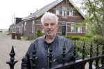 Broek en Waterland 20 mei 2021
Politie doet onderzoek naar de schietpartij/overval in Broek en Waterland . oa Karin Bloemen en boer Geet Jan v Meerveld wonen daar.