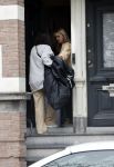 Amsterdam 15 mei 2021
Stylist van Bridget brengt haar nieuwe kleding.