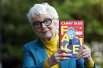 Bergen 12 mei 2021
Carry Slee met haar nieuwe boek FAKE!