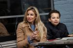 Amsterdam 1 mei 2021
Christie Bokma met zoon op terras.