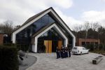Laren 3 april 2021
Crematie van Bibian Mentel in crmatorium in Laren.
Haar man Edwin Spee en kinderen zijn aanwezig.