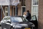 Weesp 12 mei 2021
Dominic Seldes kust zijn vrouw gedag