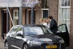 Weesp 12 mei 2021
Dominic Seldes kust zijn vrouw gedag