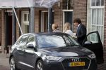 Weesp 12 mei 2021
Dominic Seldes kust zijn vrouw gedag
