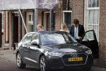 Weesp 12 mei 2021
Dominic Seldes kust zijn vrouw gedag