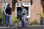 Amsterdam 1 mei 2021
Ferdinand Grapperhaus op zijn fiets in Amsterdam zuid. Hij helpt ook nog mensen waarvan het hondje overreden is door een fietser.